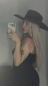 alesziarose_ Public Foto 3