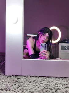 Mirror 🫦 de Iris_Everics  2 Imagens