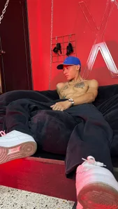 thomasjones_ THOMASJONES_  2. fénykép