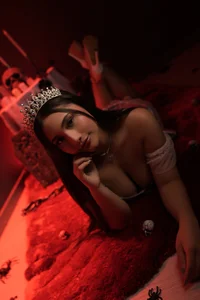 LeylaWoods A Little Crown of Magic Kuva 3