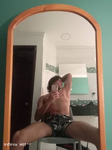 Damian_Romanoff Public  4টি ছবি