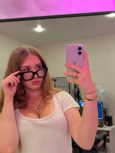 Cherryyy_Bliss office girl Pic 7