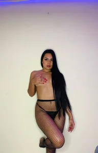 antonella_rod: I feel very sexy today...🔥 ( 4 фото)