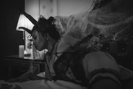 Whispers from the Dark de ElyaQuinn Foto