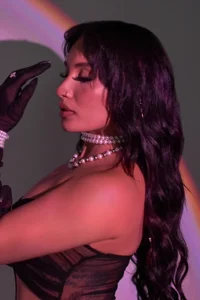 live temptation 🧁 od AshleyFerreer  5 snímek