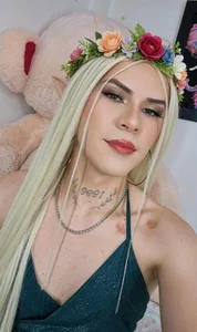 farah_saadeh sexy girl Pic 9