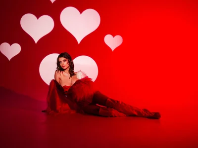 RedLipse girl in red<3 Pic 3