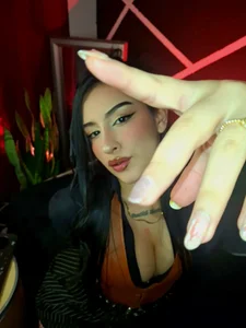 miiaa_stone Miiaa and her unique style 🥀🤟🏻 Εικόνα 3