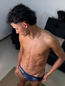 ryanlatiin Public Bilde 3