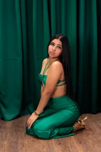 LarabrooksのThe elf's treasure 💚の 4枚の写真