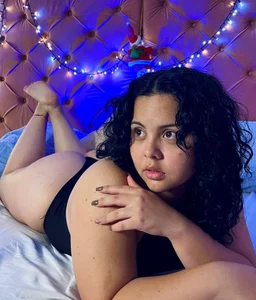 Sexy curvy🍒 de Samantha_Greey_  photos