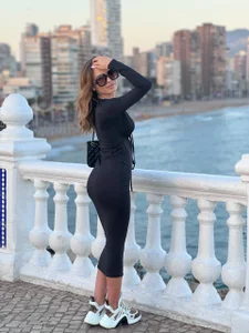 EsmeAinsley Vacay Content 🌴 Pic 7