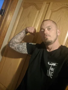 Public od FuriousCore330  2 snímek