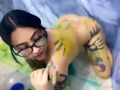 LOOK AT MY PAINTING 🎨🙈🥺 od nikky_latin  6 snímek