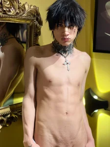 Can I be your boy? od koryu_skull  2 snímek