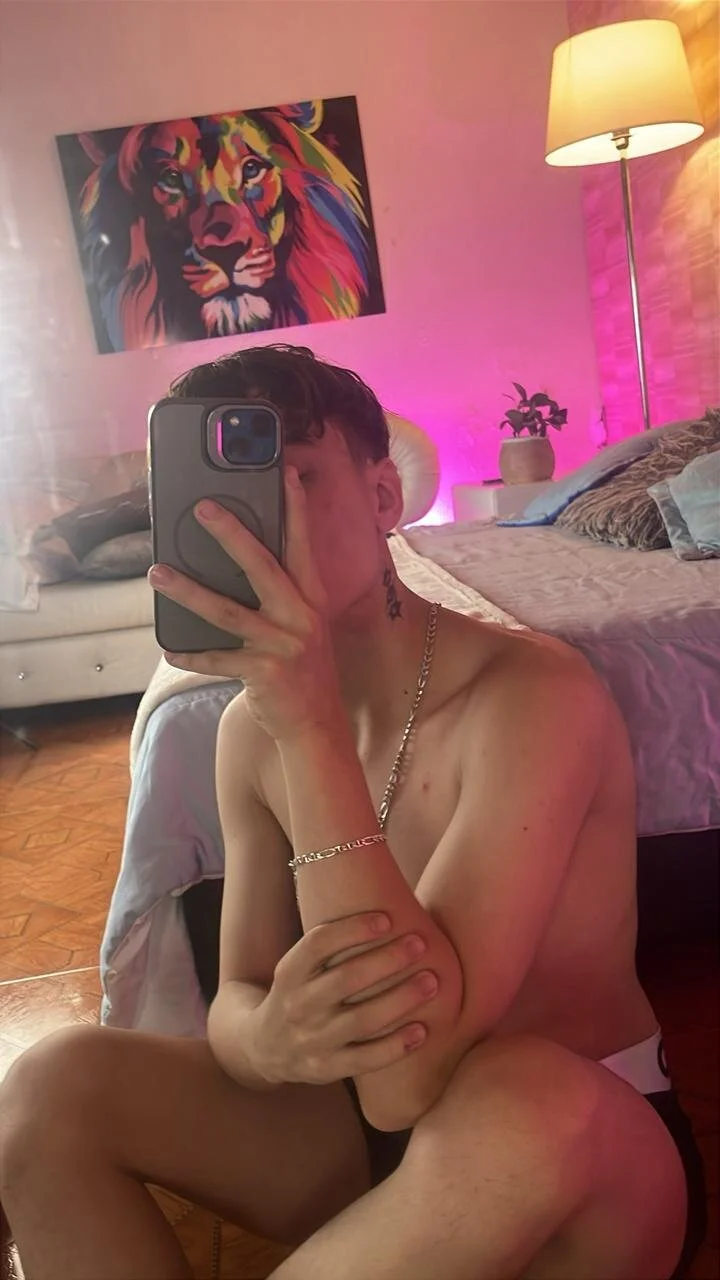 Foto em tendência de Isaac_Grey 1278