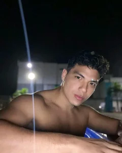 Uriel_Ray Public 사진 3