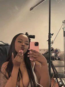 Chiffon-Dior Cute pics Pic 3