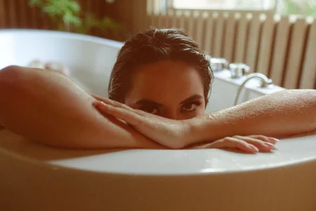 Anne_Mallow Shower together Kuva 5