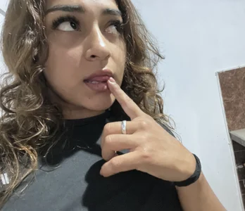 Pretty Celest💚 od CelestSkyy  8 snímek