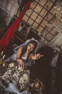 LisaHadwin Haunted bride 🎃 slika 6