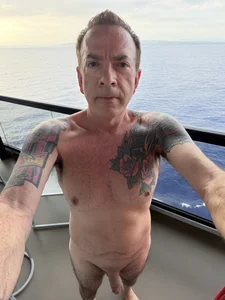 Cruise de Crazy_Mike1  2 Imagens