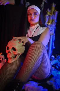 Naomiii_Queenn TRICK OR TREAT Bilde 3