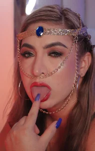 Your sexy Romani is Online ❤️ od laura_bassi  3 snímek