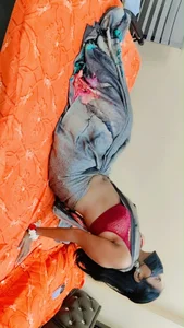 Hot-Sonam 1 Billede