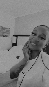 Lucy_Blacksilk Public Pic 3