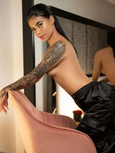 MeganLowell 🖤BLACK🩶 Pic