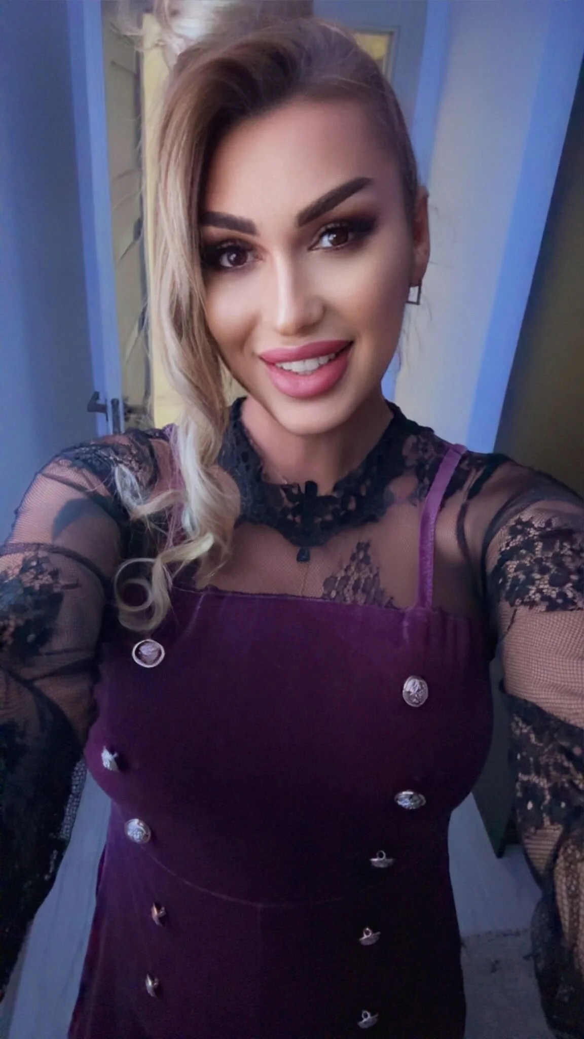 Nicol2Naya Právě oblíbené foto 1524