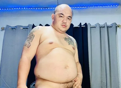 Public de ur_asian_chub_922  2 photos