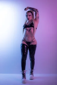 Alissonwalker Public Pic 2