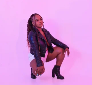 JUST ME od EmilyyStuart  3 snímek