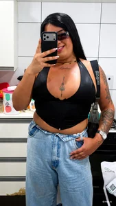 hellenrs_ilva Public  3টি ছবি