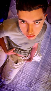 Dallen_Grant: I feel so horny when I pose in front of a camera ( 4 фото)