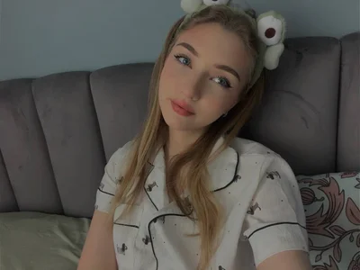 AveryBerkson cute pajamas Pic 7