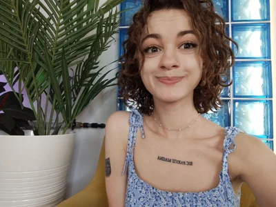 Curly_Moon My cute and funny face Pic 3