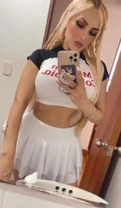 Alicev__kitty Public  3. fénykép