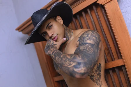 Public od LuigiVitale_1  9 snímek