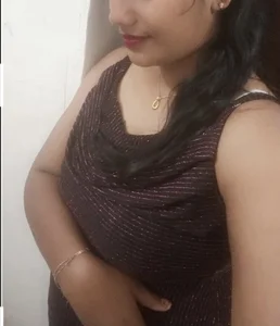 Cute-girlyy Public Pic