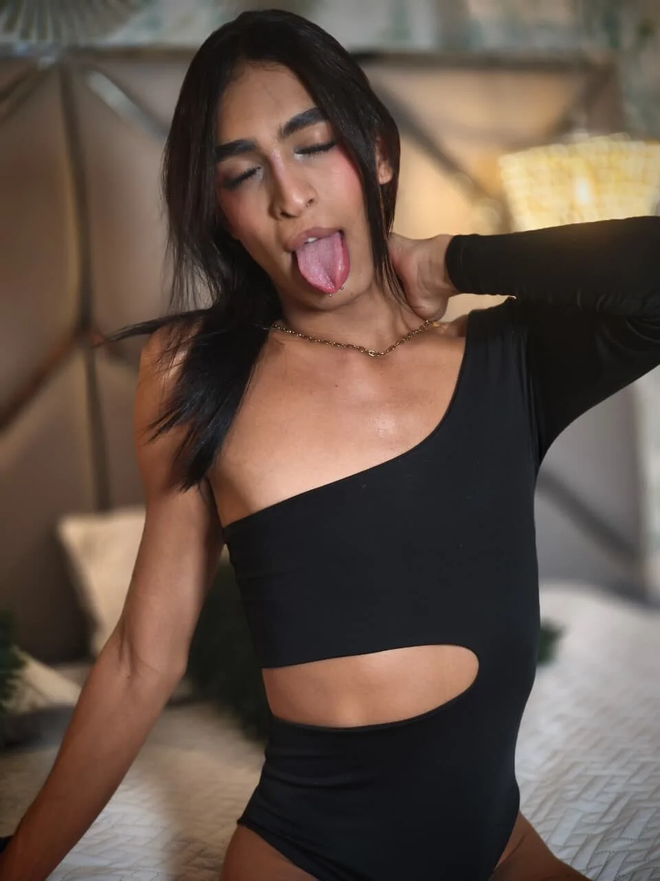 Tyfanny_sex 님의 트렌드 중인 사진  780개