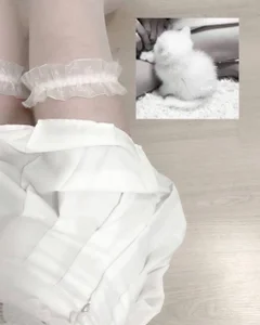 Lolykari Tease feets^^ Pic 2