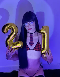 melissa_hot22 Happy birthday to me 🎂​🥳​🎉​ Pic 2