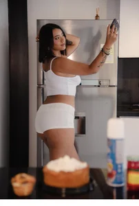 Cake for my love🍥🍰🧁 de regina_noctixx  2 Imagens