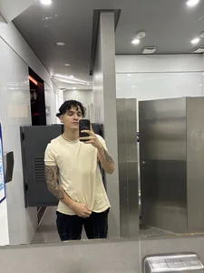 Aangelhot 💦  6টি ছবি