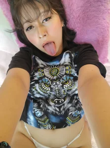 Lily_Martinez: small gestures for you 👅💦 ( 2 фото)