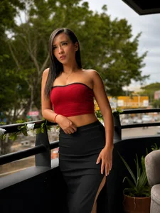 Keyla__Jones outdoors Hình
