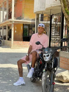 TysonWalkers casually sexy for you Immagine  4